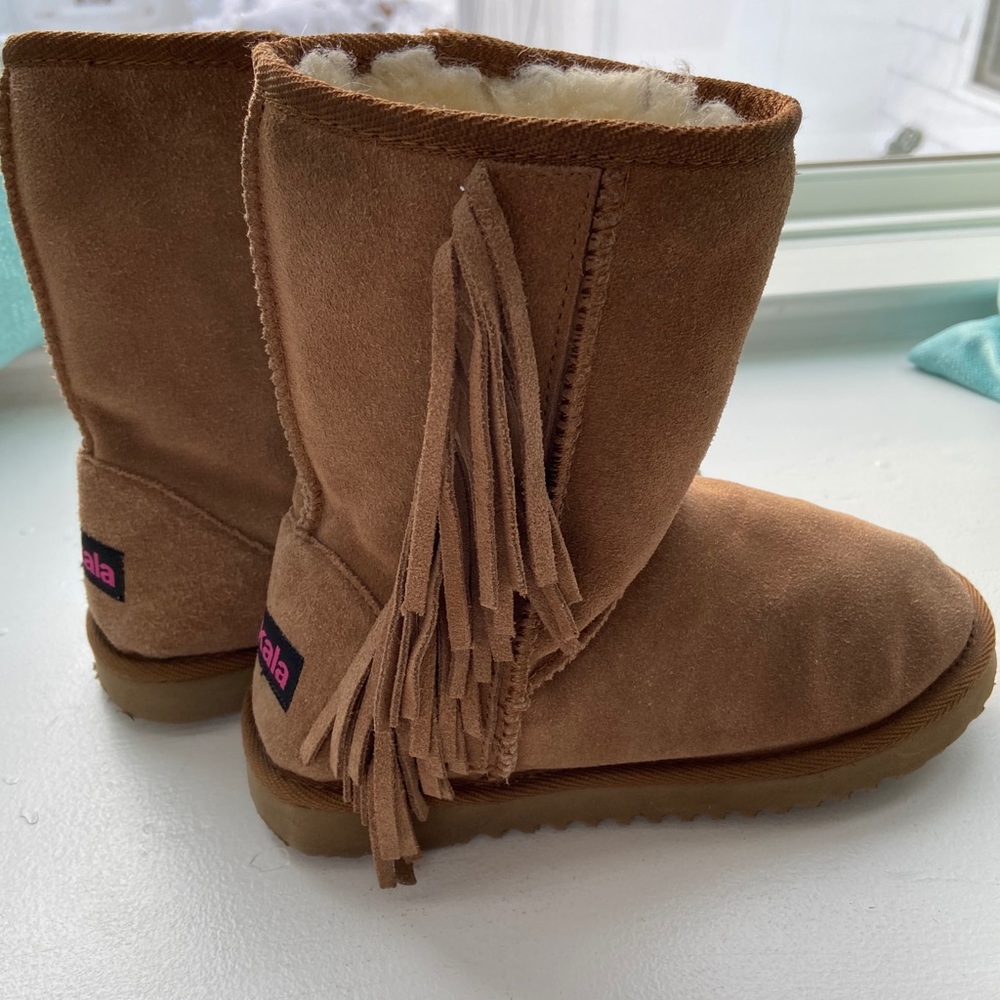Ukala Wool Lined Suede Boots Size 6